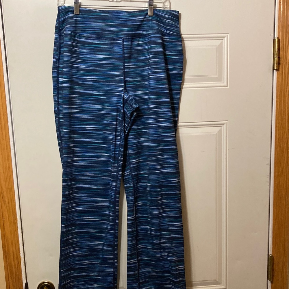 Land’s End Blue Multistripe Active Leggings M